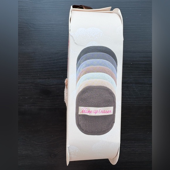 The Original MakeUp Eraser 7-Day Set Neutrals - Picture 3 of 4